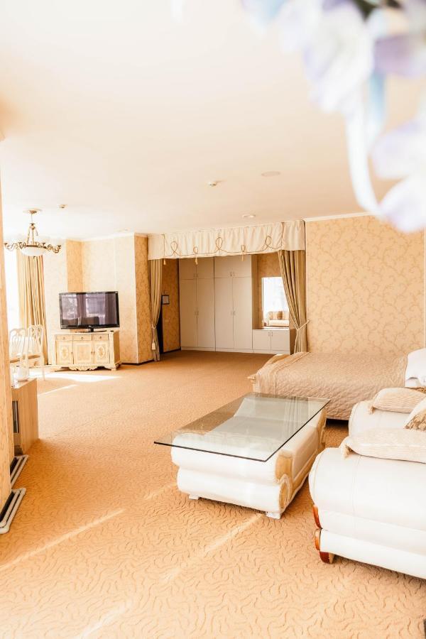 Golden Palace Aktau  Eksteriør billede