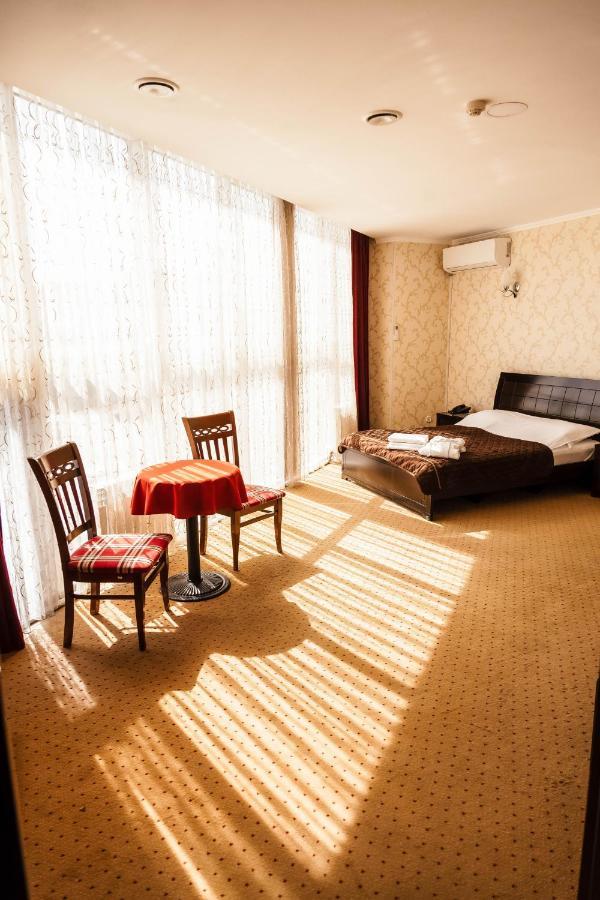 Golden Palace Aktau  Eksteriør billede